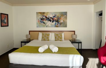 Super King Suite - king-size bed